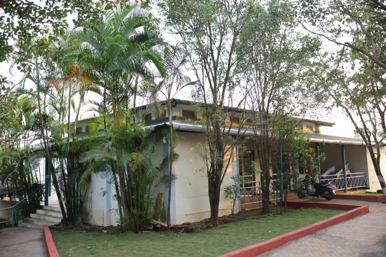 Nisarg Farm Mulshi住宿加早餐旅馆 外观 照片